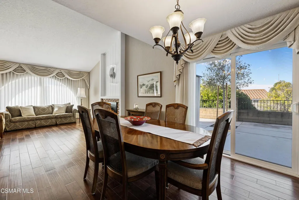 675 Whispering Oaks Place, Newbury Park, California 91320 home-pic-15