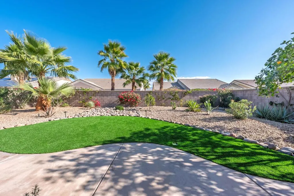 36598 Fan Palm Way, Palm Desert, California 92211 home-pic-24