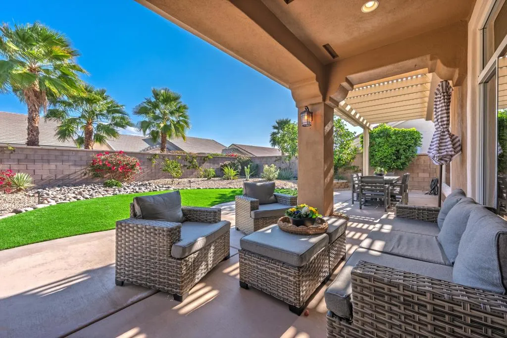 36598 Fan Palm Way, Palm Desert, California 92211 home-pic-4