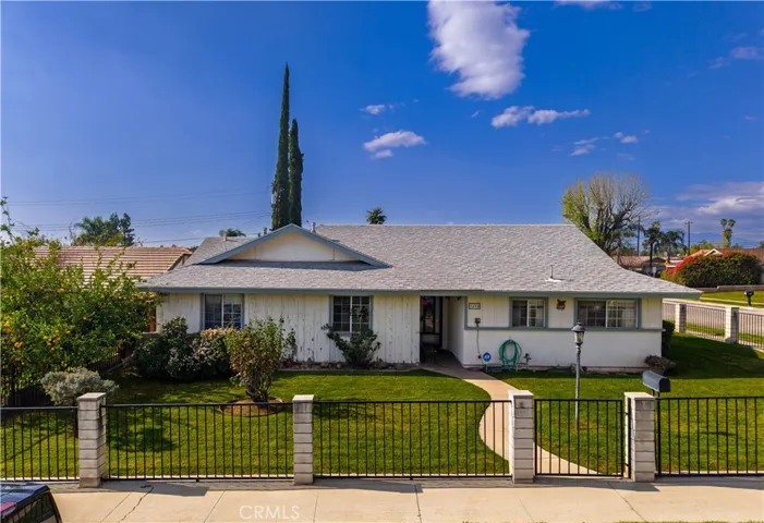 1694 Newcomb, San Bernardino, California 92404