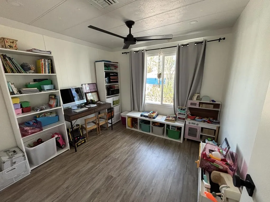 Seocnd bedroom