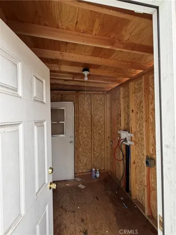 Laundry room built off back of mobile