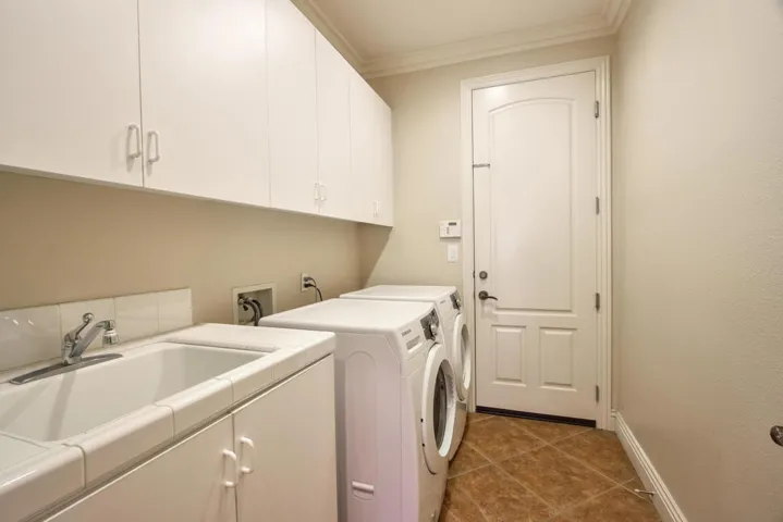 45-Laundry-Room