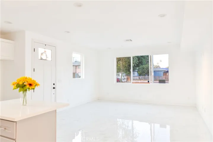 14614 Vanowen, Van Nuys, California 91405