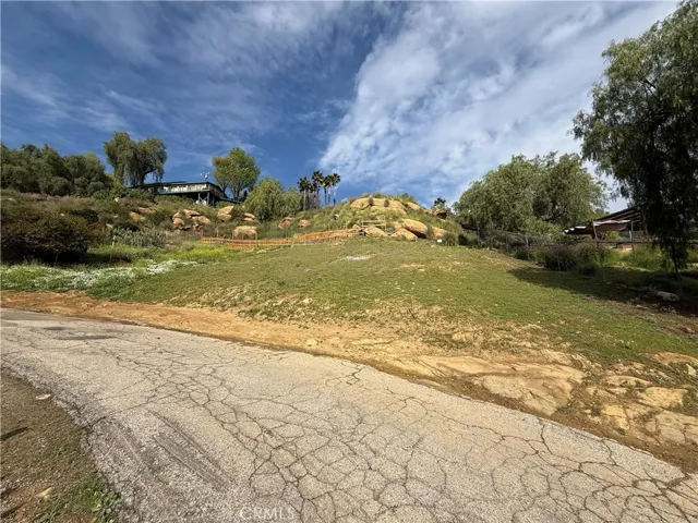 7365 Webb Rd, Chatsworth, California 91311 — photo 4