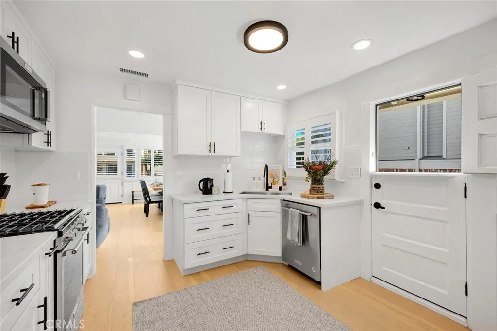 307 Fernando, Newport Beach, California 92661 home-pic-50