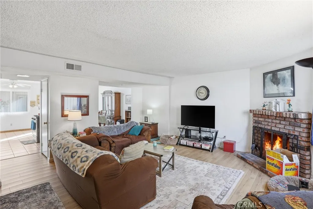 1252 N Citrus 2, Covina, California 91722 home-pic-3