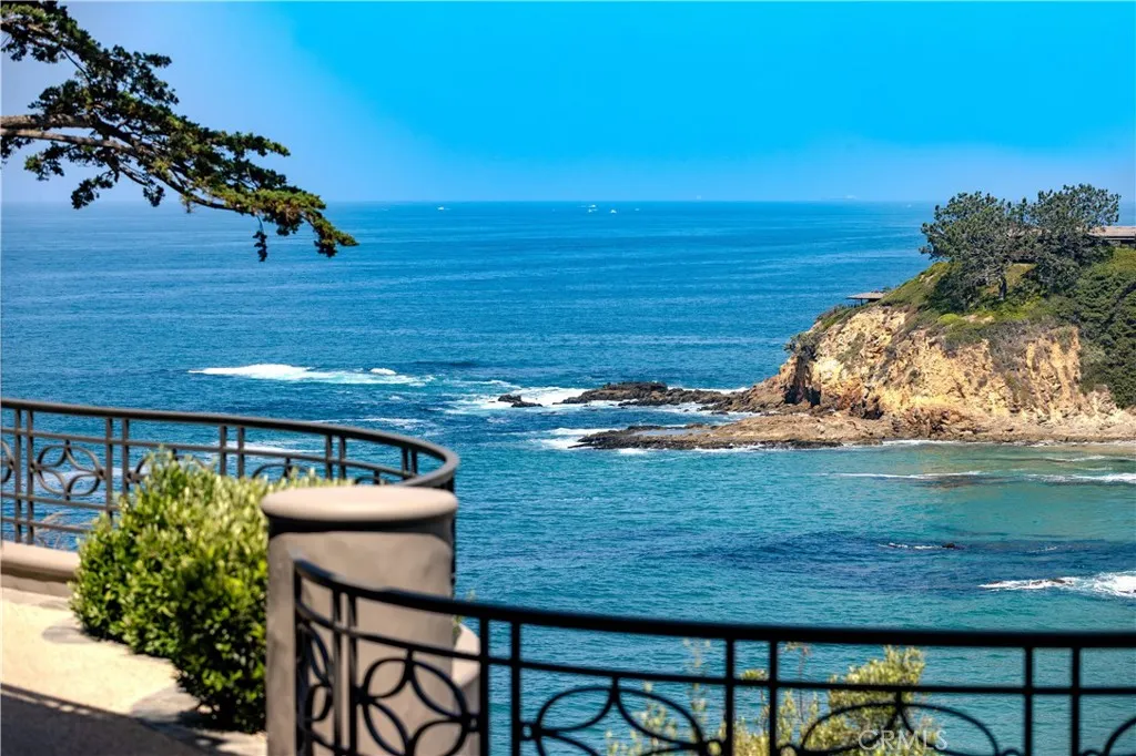 199 Emerald Bay, Laguna Beach, California 92651 home-pic-1
