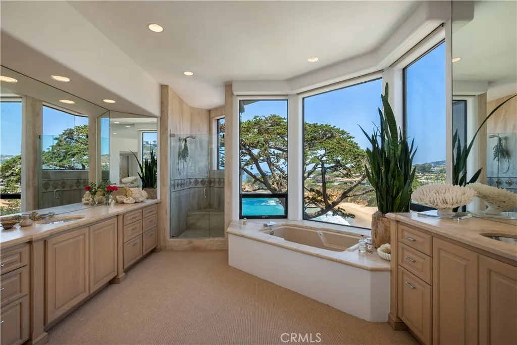199 Emerald Bay, Laguna Beach, California 92651 home-pic-18