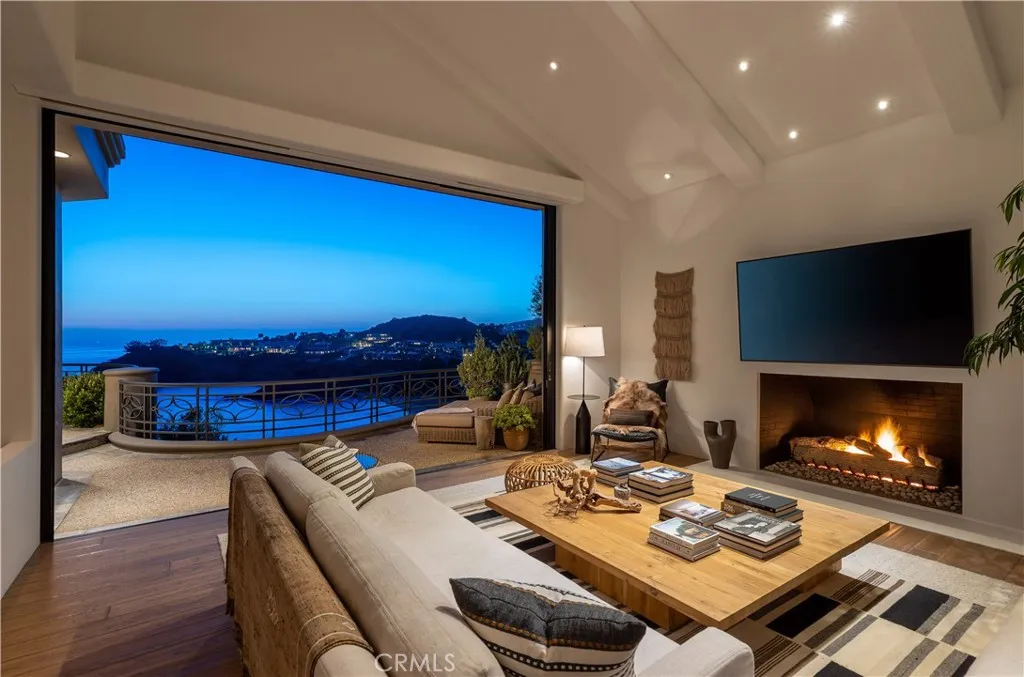 199 Emerald Bay, Laguna Beach, California 92651 home-pic-8