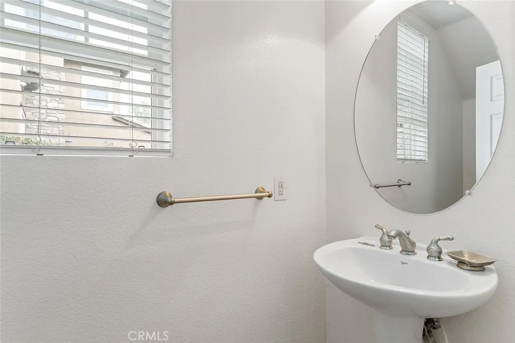 32768 Westport Way, Winchester, California 92596 home-pic-5