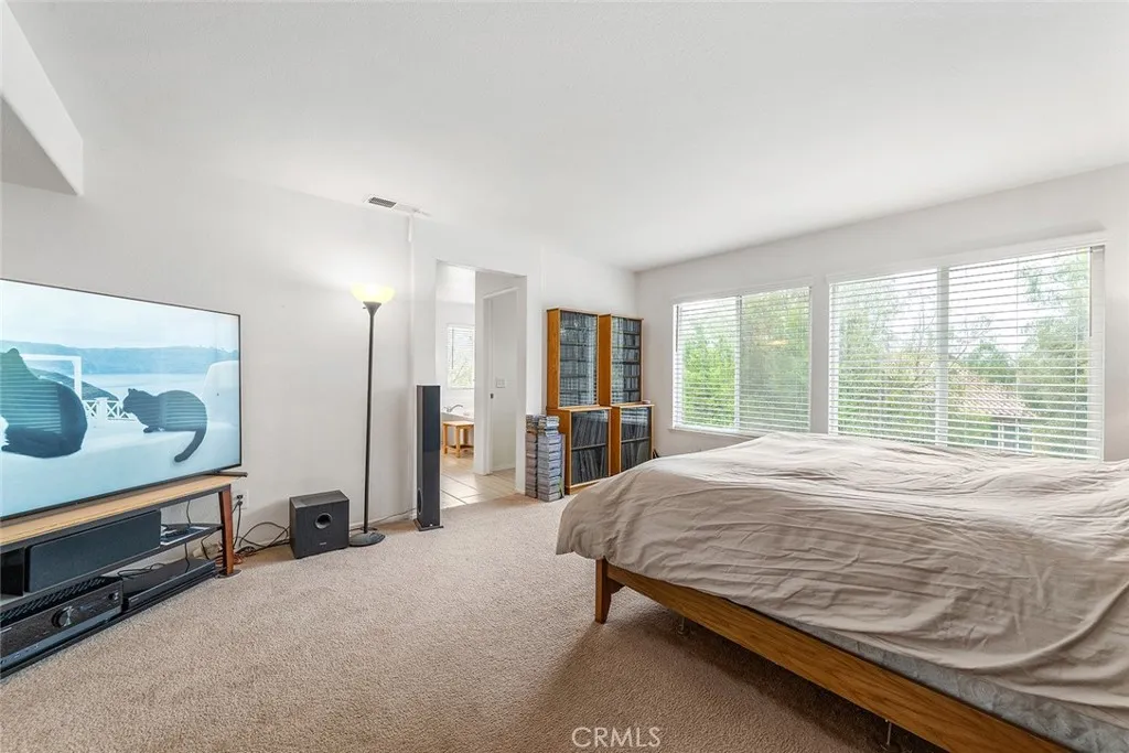 32768 Westport Way, Winchester, California 92596 home-pic-11
