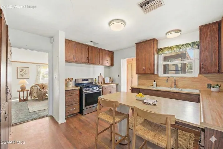 20645 Runnymede ST, Winnetka