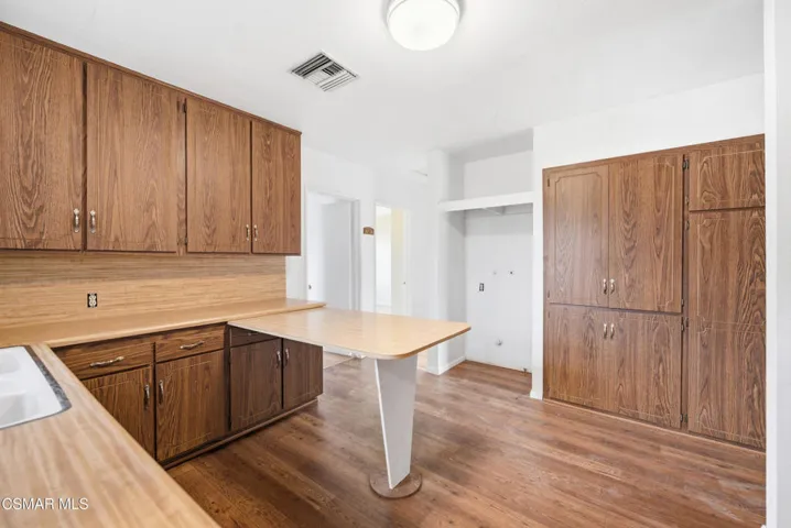 20645 Runnymede ST, Winnetka