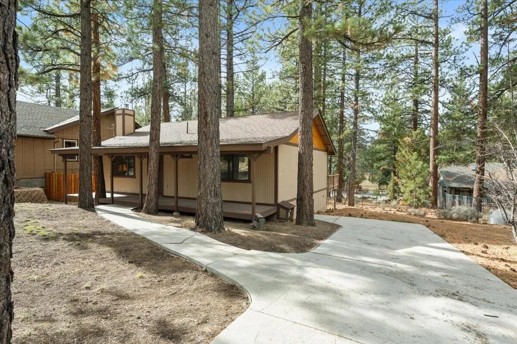 148 Crystal Lake Road, Big Bear, California 92315 home-pic-3