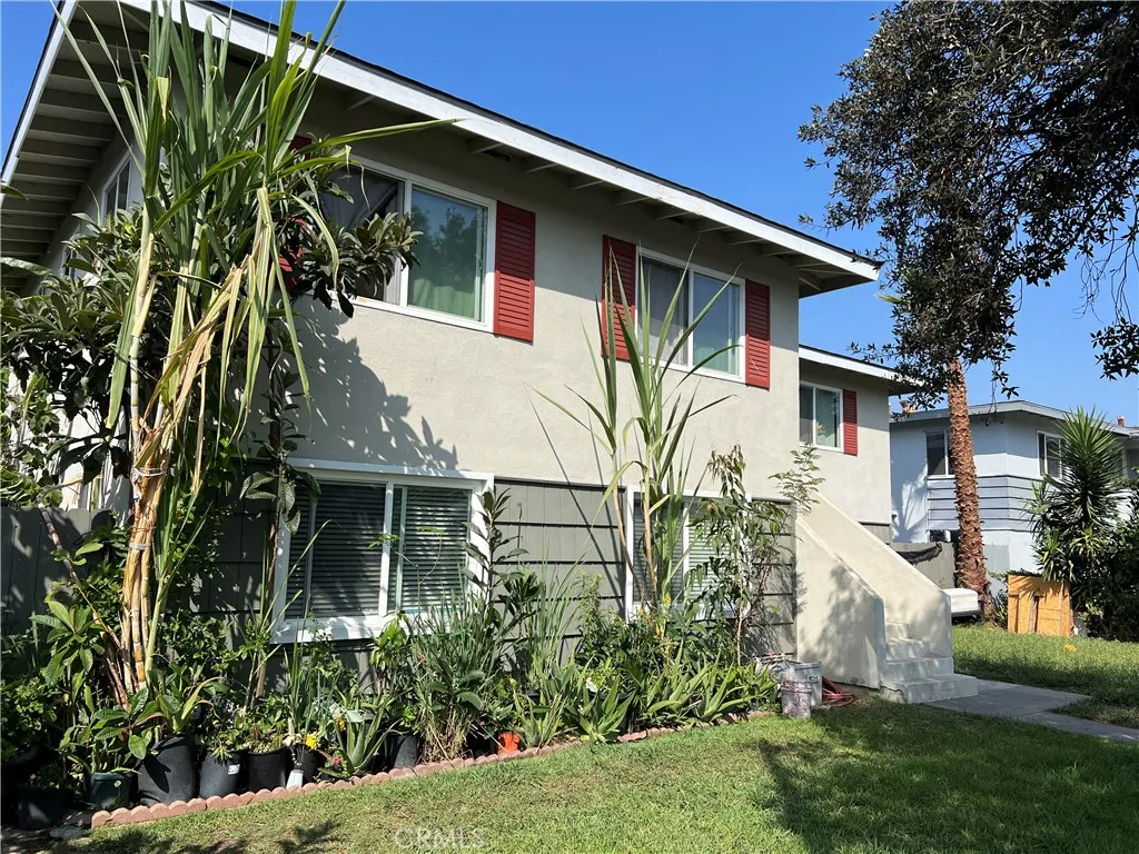 2606 S Rosewood, Santa Ana, California 92707 home-pic-2