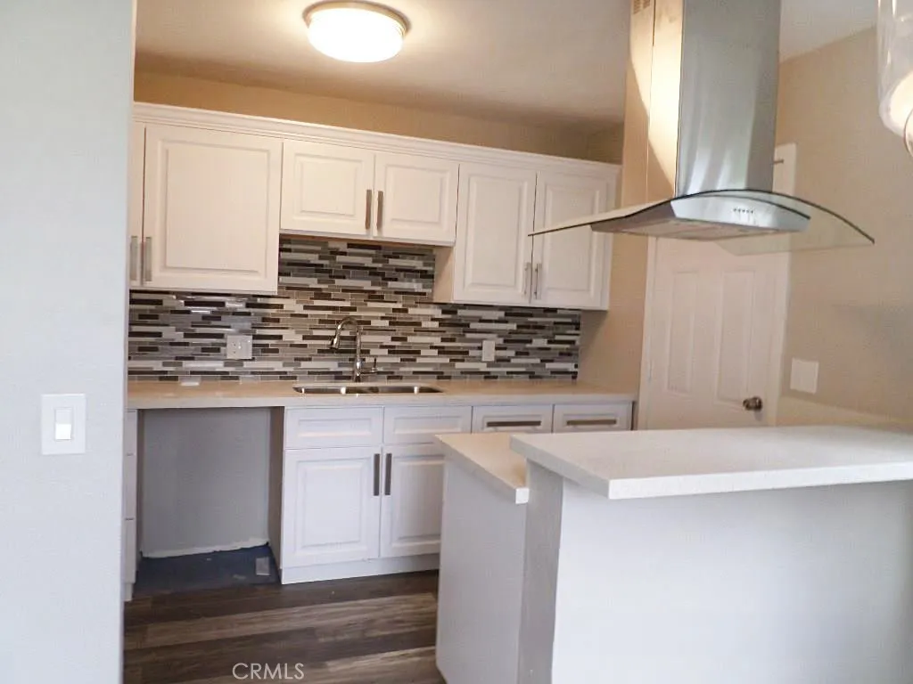 2606 S Rosewood, Santa Ana, California 92707 home-pic-4
