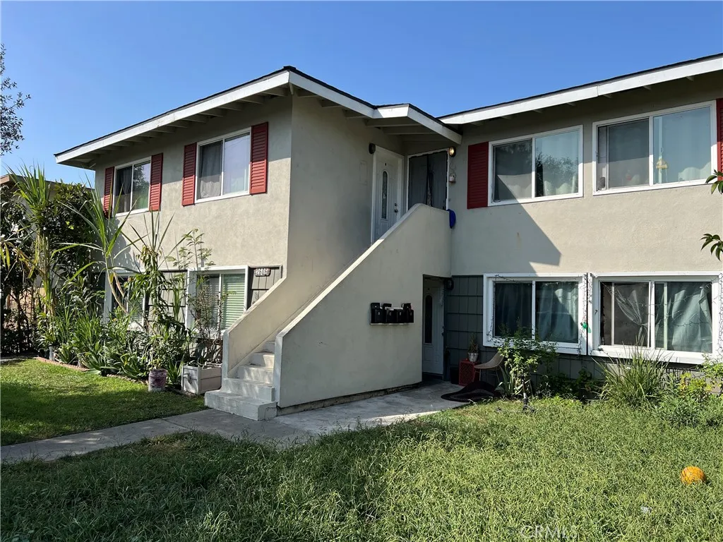 2606 S Rosewood, Santa Ana, California 92707 home-pic-3