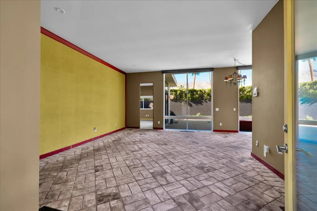 130 W Racquet Club Road 511, Palm Springs, California 92262 home-pic-15