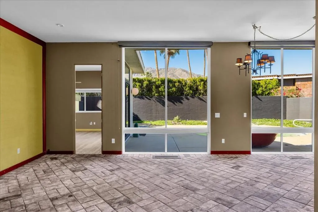 130 W Racquet Club Road 511, Palm Springs, California 92262 home-pic-16