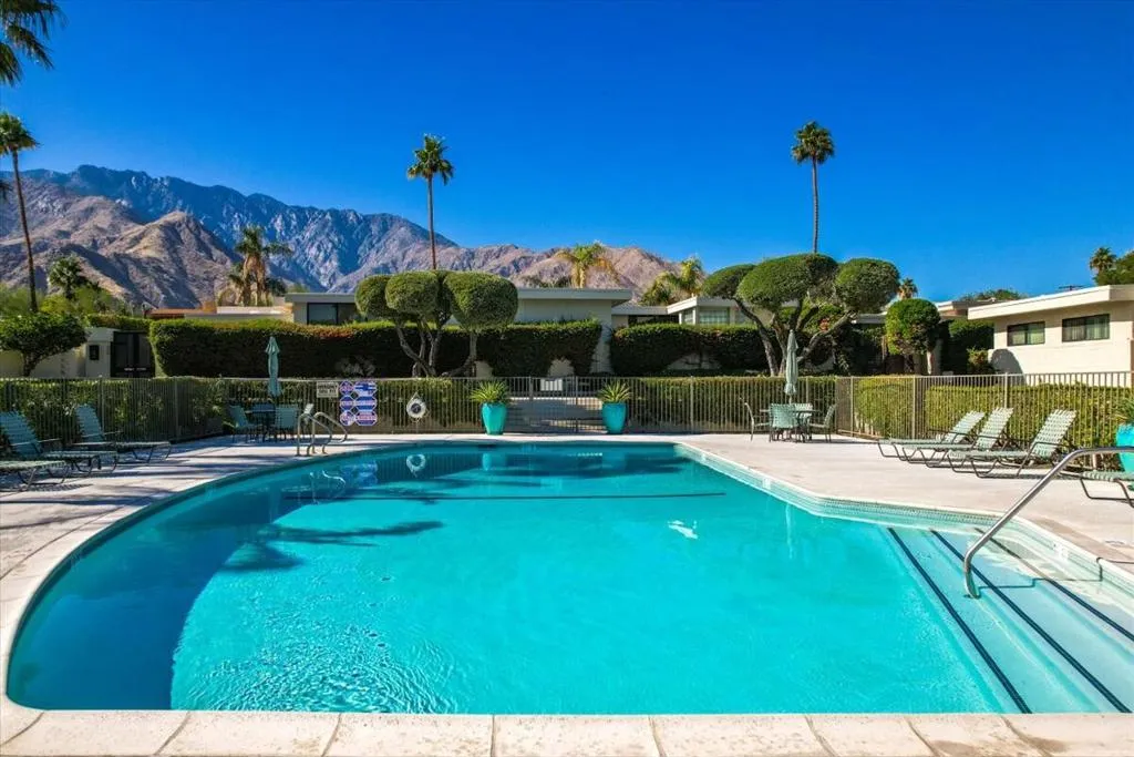 130 W Racquet Club Road 511, Palm Springs, California 92262 home-pic-47