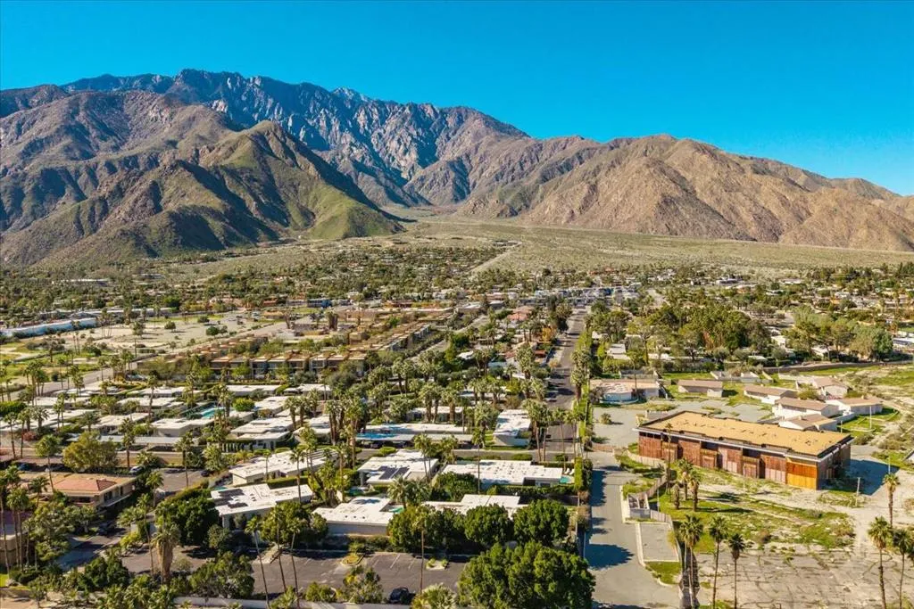 130 W Racquet Club Road 511, Palm Springs, California 92262 home-pic-63
