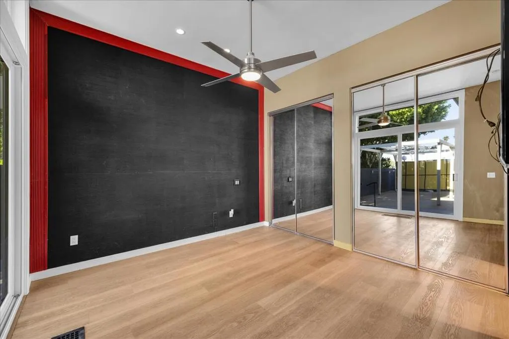 130 W Racquet Club Road 511, Palm Springs, California 92262 home-pic-26