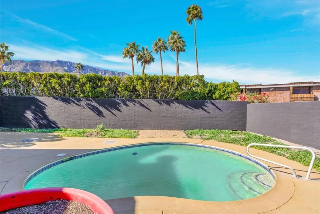 130 W Racquet Club Road 511, Palm Springs, California 92262 home-pic-31
