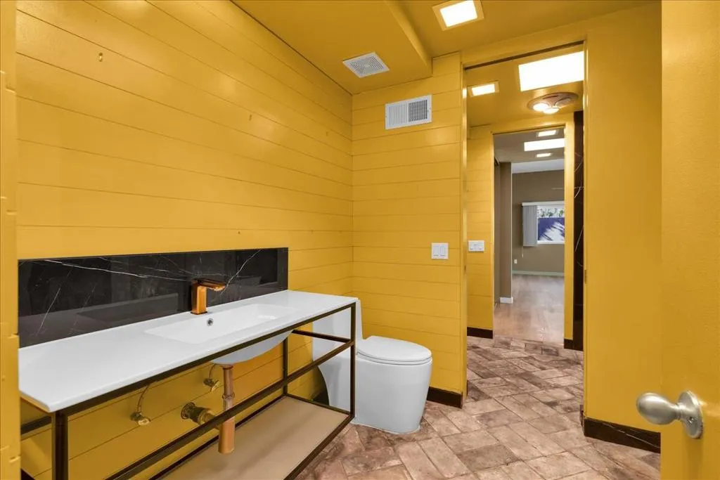 130 W Racquet Club Road 511, Palm Springs, California 92262 home-pic-29