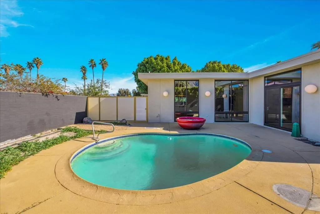 130 W Racquet Club Road 511, Palm Springs, California 92262 home-pic-35