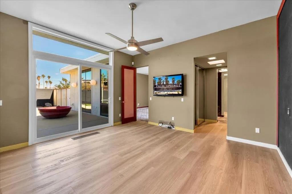 130 W Racquet Club Road 511, Palm Springs, California 92262 home-pic-6