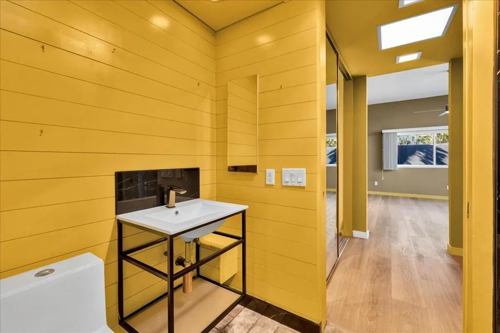130 W Racquet Club Road 511, Palm Springs, California 92262 home-pic-22