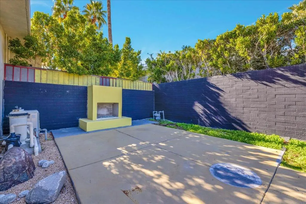 130 W Racquet Club Road 511, Palm Springs, California 92262 home-pic-36