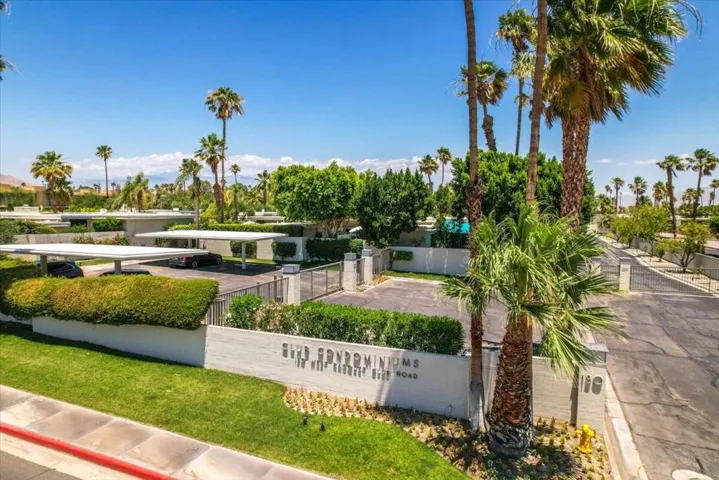 12-130 W RACQUET CLUB Community Shots (2