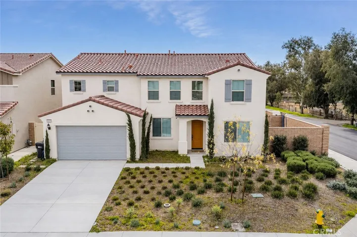 Front of home with potential RV access 
