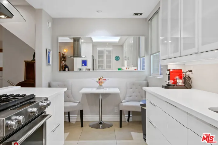 9303 Burton Way A, Beverly Hills, California 90210