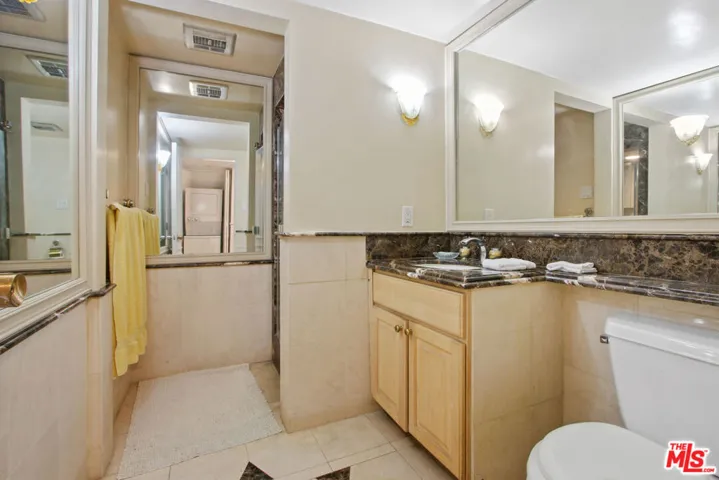 9303 Burton Way A, Beverly Hills, California 90210