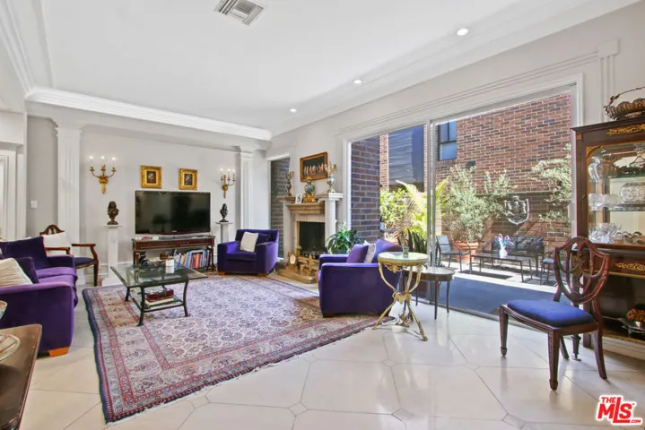 9303 Burton Way A, Beverly Hills, California 90210
