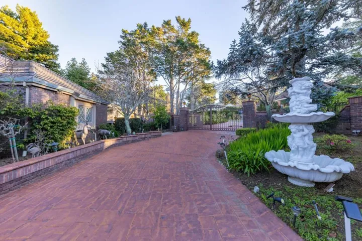 2930 Privet Drive, Hillsborough, California 94010 — photo 4