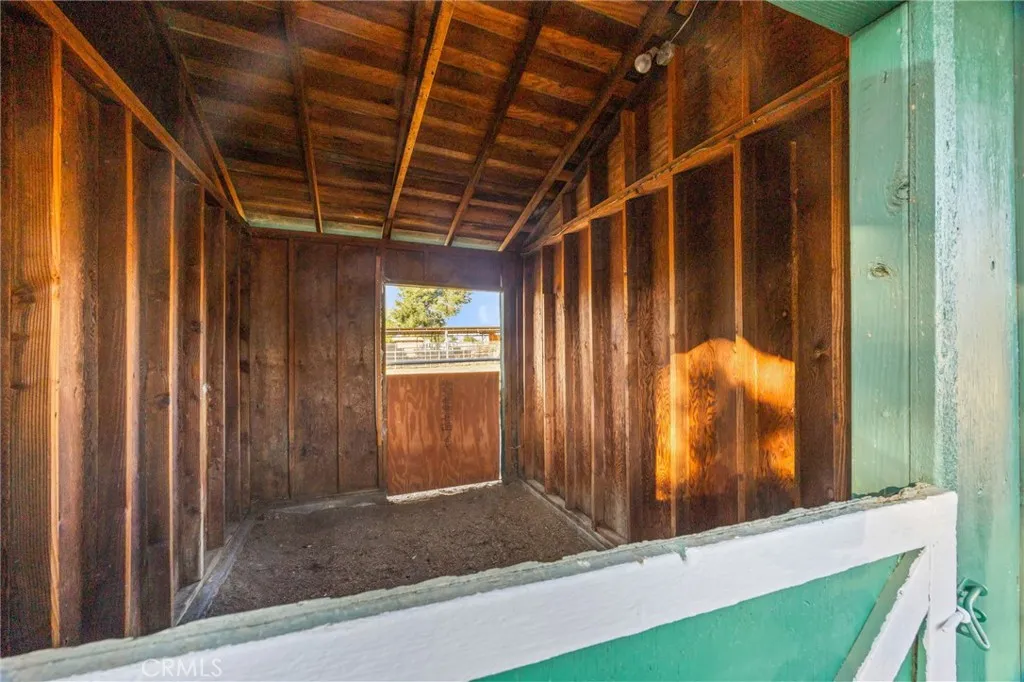 871 Hillside Lane, Norco, California 92860 home-pic-38