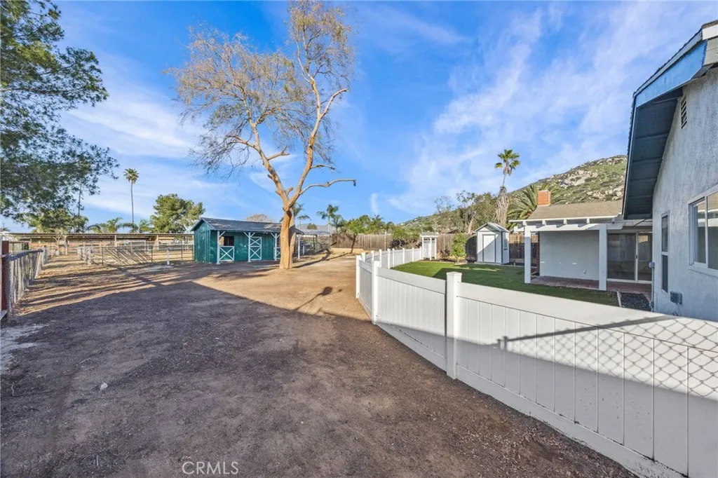 871 Hillside Lane, Norco, California 92860 home-pic-33