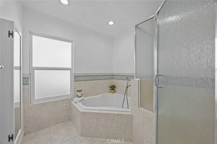 Main Bathroom shows Tub