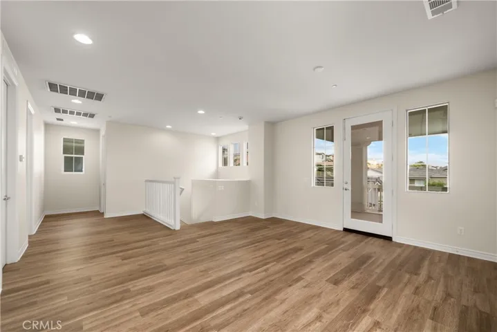 Loft Opens to Courtyard