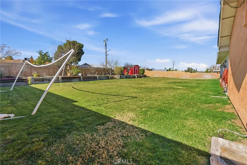 7868 Arrowhead Lake Road, Hesperia, California 92345 home-pic-39