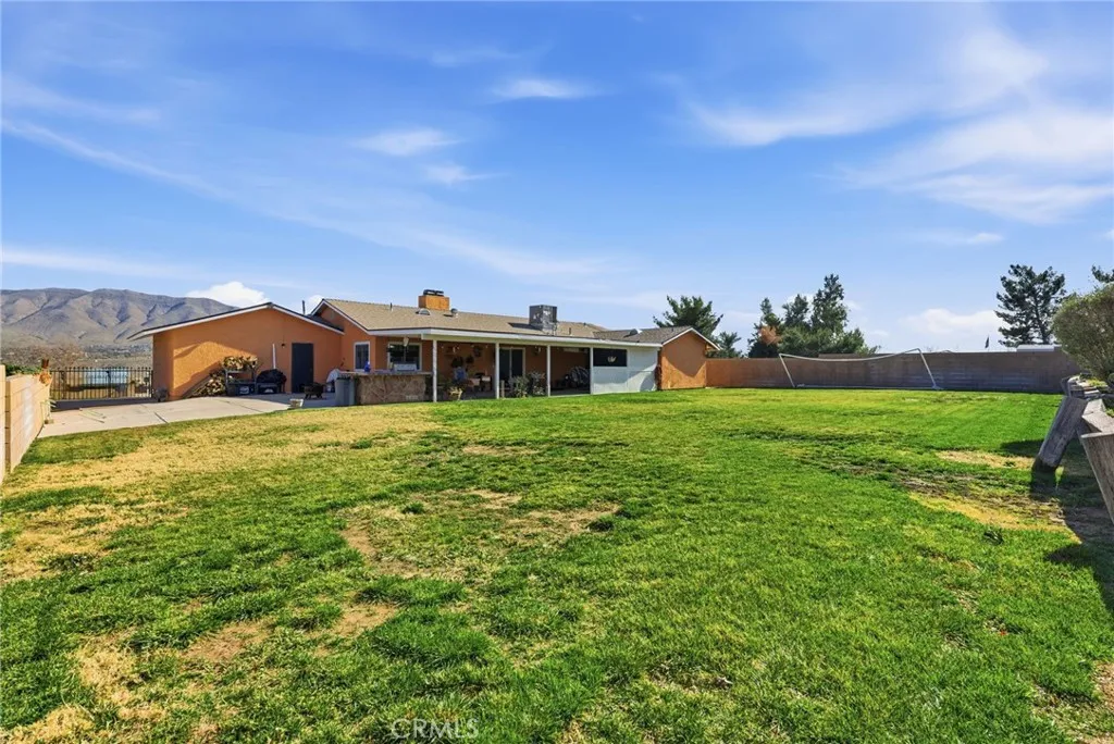 7868 Arrowhead Lake Road, Hesperia, California 92345 home-pic-41