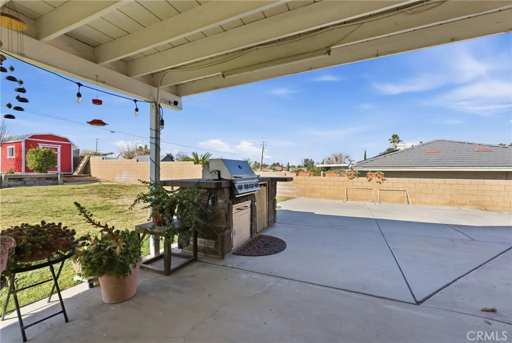 7868 Arrowhead Lake Road, Hesperia, California 92345 home-pic-43
