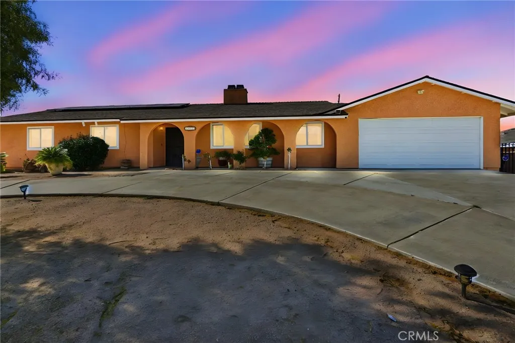 7868 Arrowhead Lake Road, Hesperia, California 92345 home-pic-1