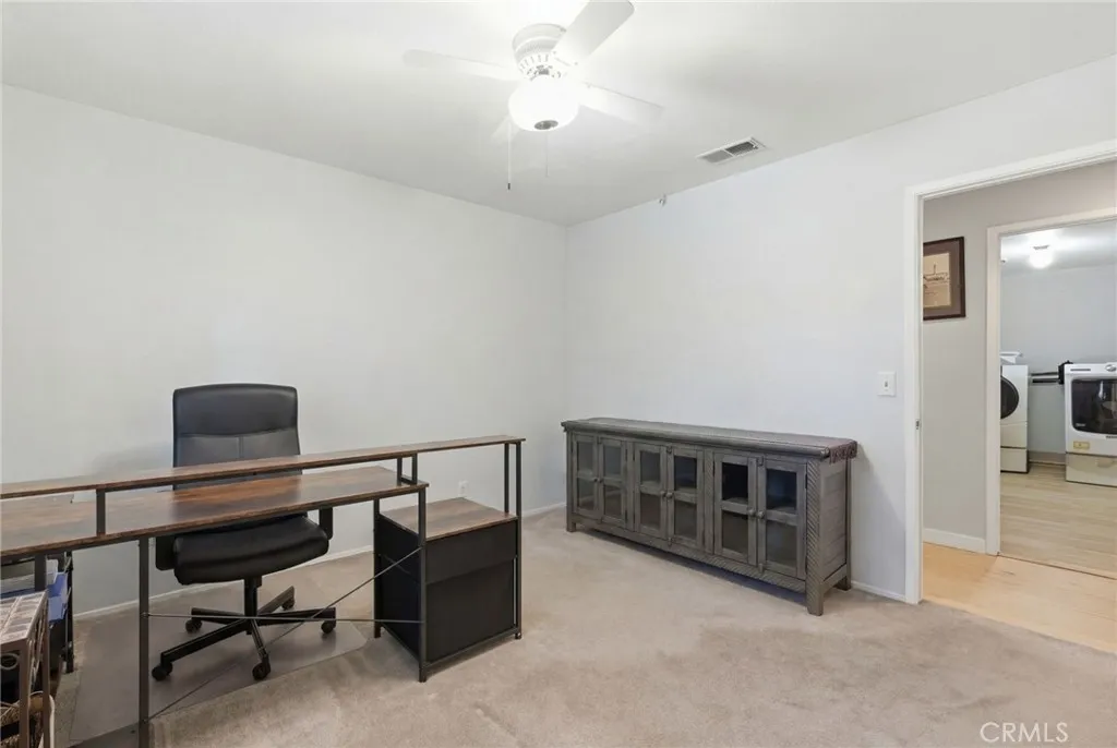 7868 Arrowhead Lake Road, Hesperia, California 92345 home-pic-19