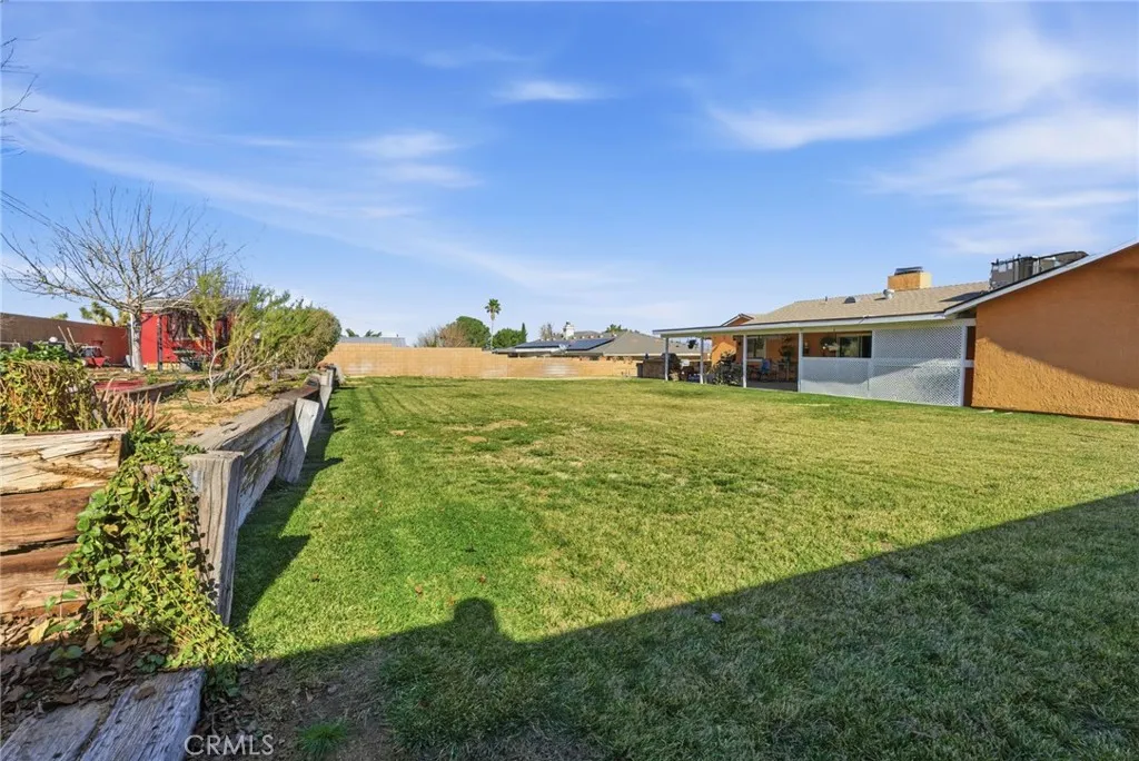 7868 Arrowhead Lake Road, Hesperia, California 92345 home-pic-40