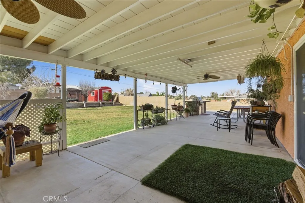 7868 Arrowhead Lake Road, Hesperia, California 92345 home-pic-38